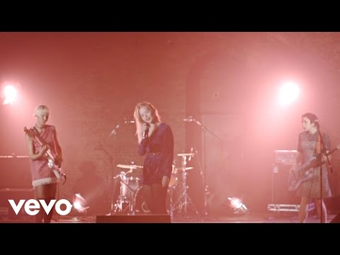 Dream Wife - Hey Heartbreaker - Vevo dscvr (Live)